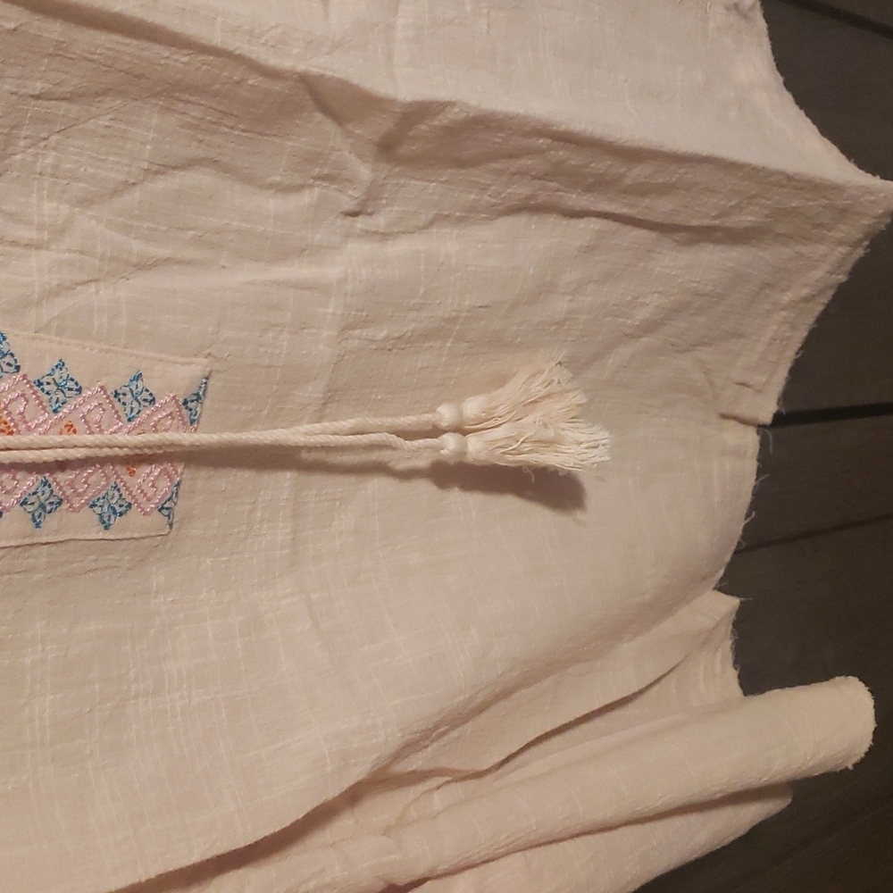 🔥🎉HP🎉 New boutique Cotton half sleeve embroidered top - Picture 13 of 16